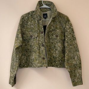 Beautiful Cropped Canvas Shacket!